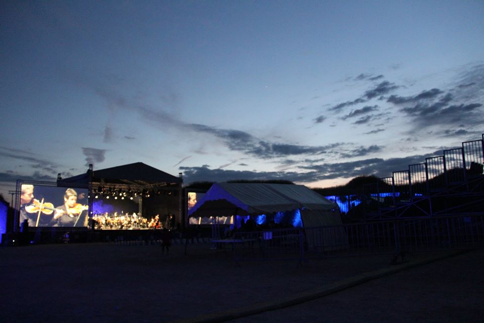 Diffusion technique et mise en oeuvre son sur événement extérieur